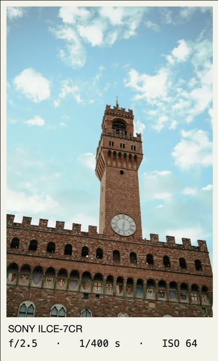 Photo of the Palazzo Vecchio tower, framed with the caption SONY ILCE-7CR, f/2.5, 1/400 s, ISO 64